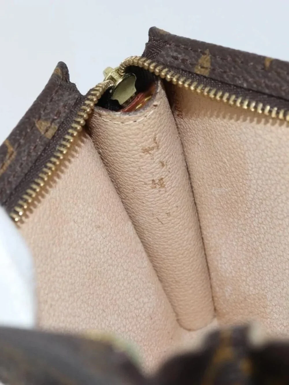 LOUIS VUITTON Monogram Bucket PM Accessory Pouch LV Auth 163683